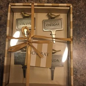 Bombay Cheese Marker.